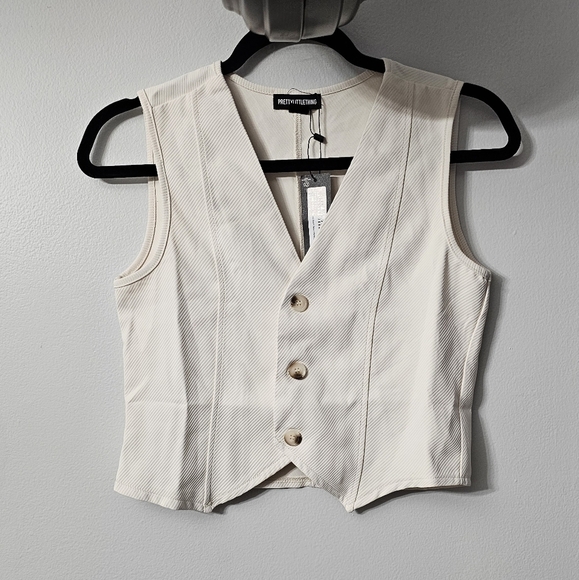 NWT Pretty Little Thing Cream Ribbed  Vest - Picture 2 of 6